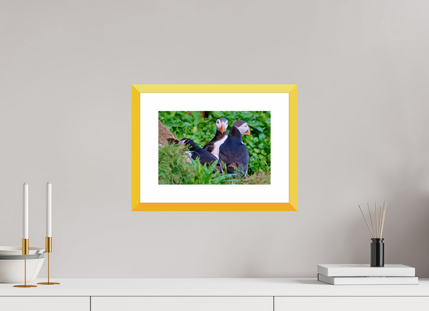 30 x 20 cm, Fine Art alu dibond, Rahmen gelb, 5cm weissrand Puffin 4